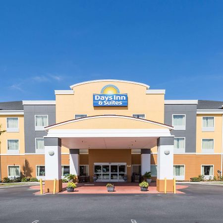 Days Inn & Suites By Wyndham Savannah North I-95 Port Wentworth Exteriör bild