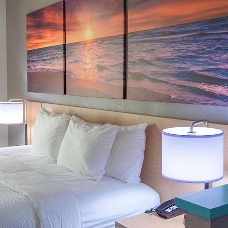 Days Inn & Suites By Wyndham Savannah North I-95 Port Wentworth Exteriör bild