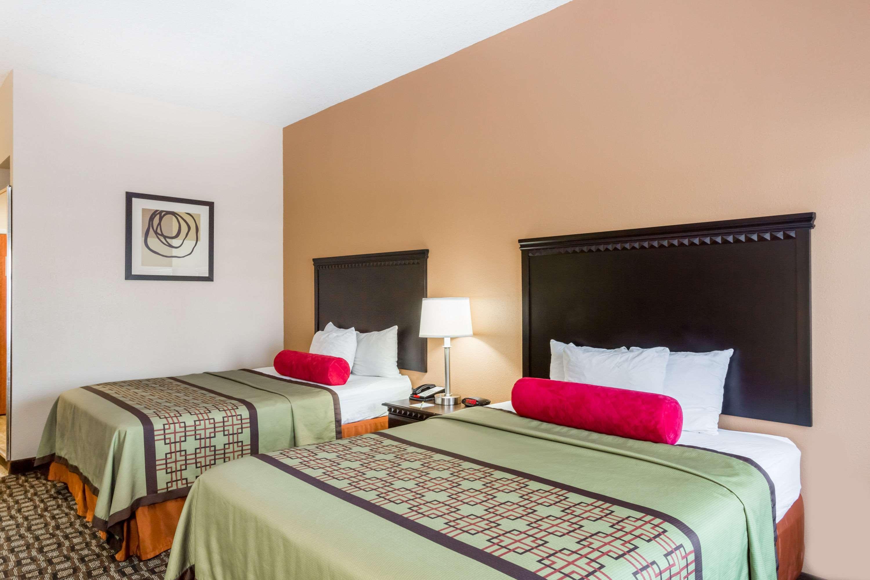 Days Inn & Suites By Wyndham Savannah North I-95 Port Wentworth Exteriör bild