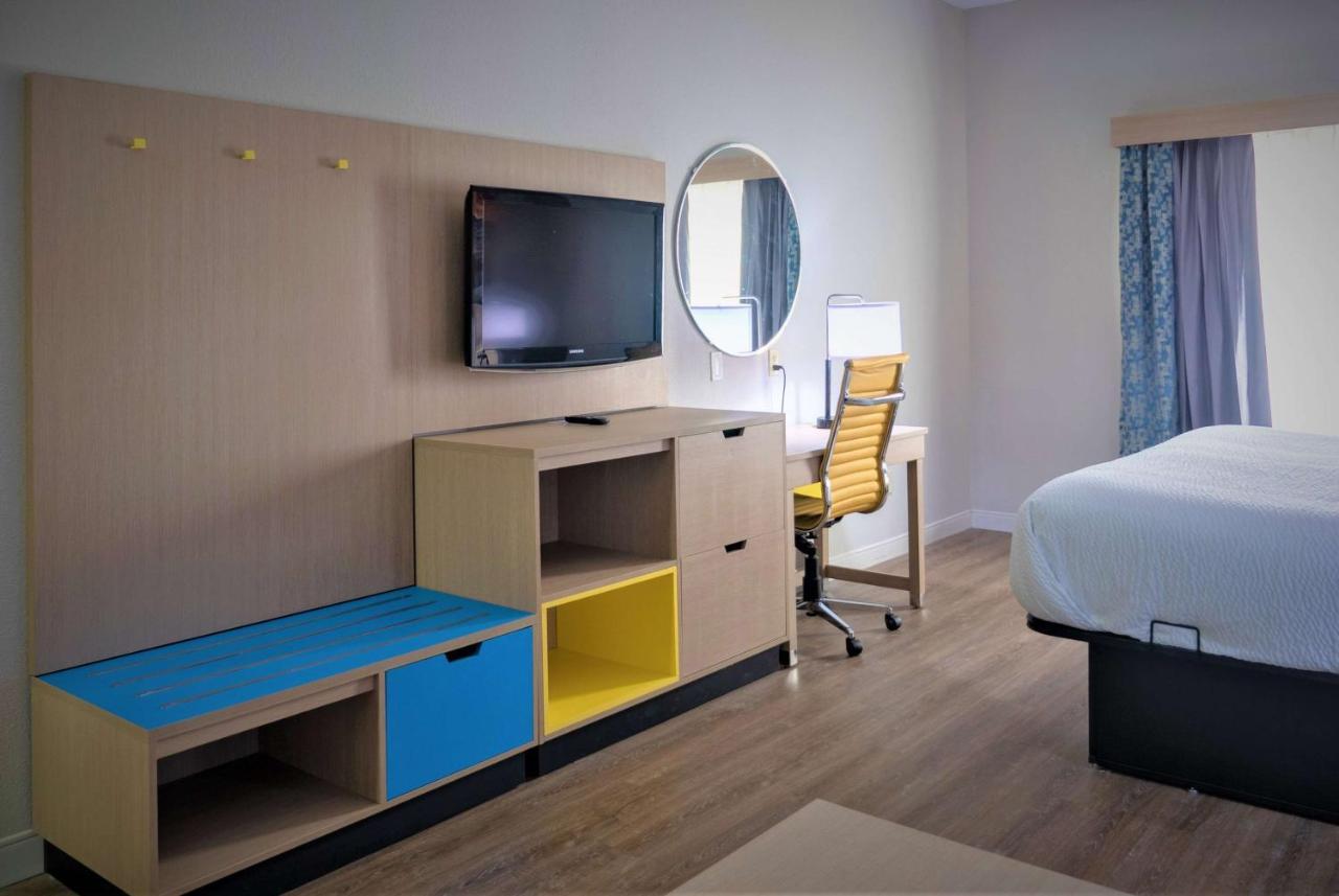 Days Inn & Suites By Wyndham Savannah North I-95 Port Wentworth Exteriör bild